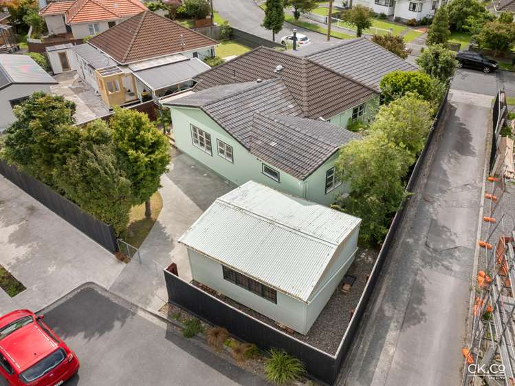 32 Hall Crescent Epuni_24