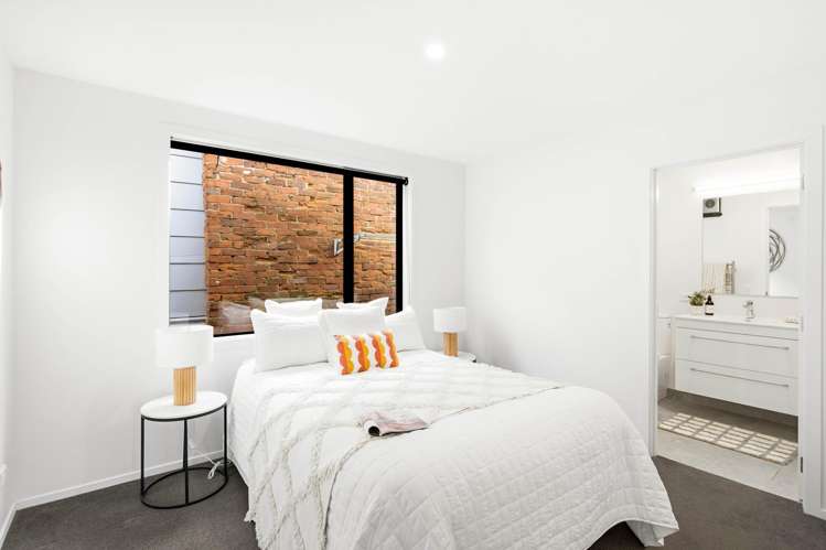 8 Edwin Street Caversham_13