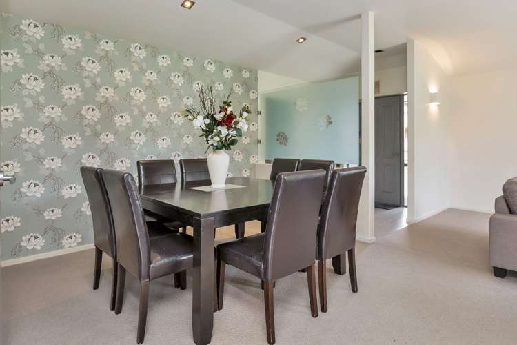 17 Conifer Grove Kamo_9