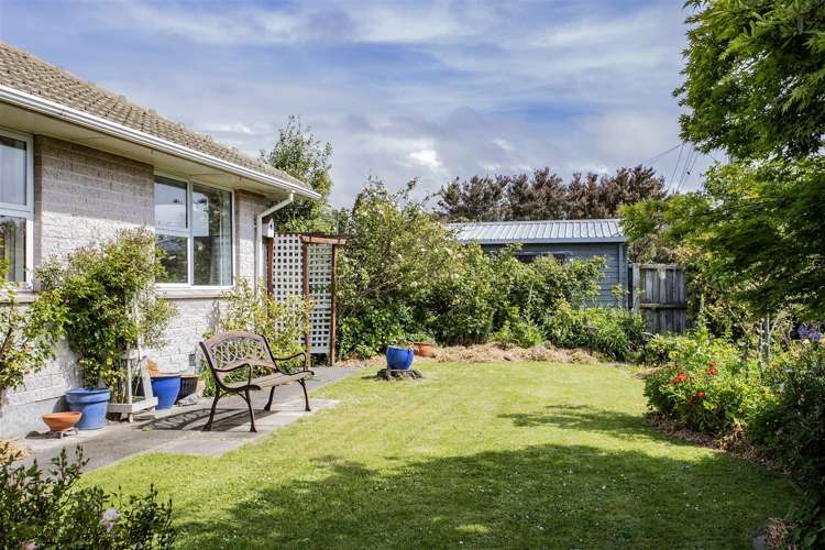 53 Maces Road Bromley_9