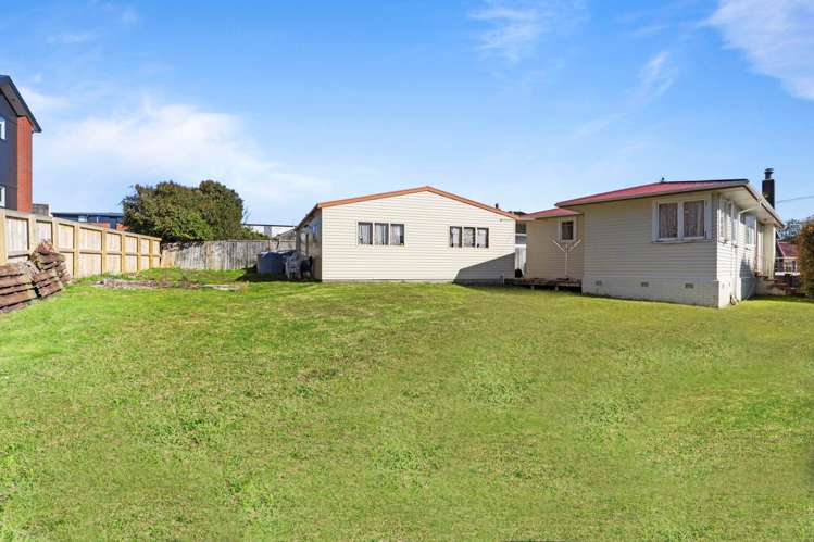 10 Serjeant Street Henderson_14