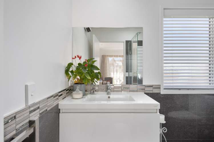 3 Montgomery Crescent Kinloch_10