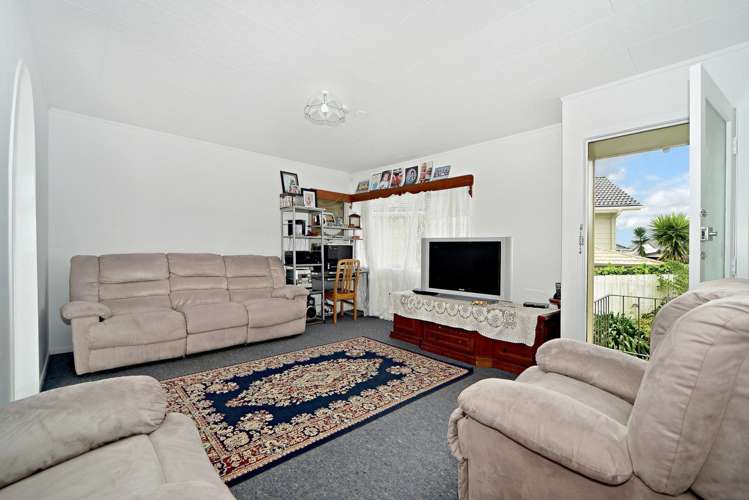 12 Pureora Place Clendon Park_2