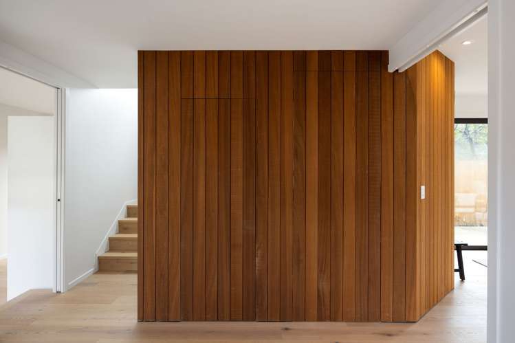 4/15 Lake Domain Drive Hamilton Lake_10