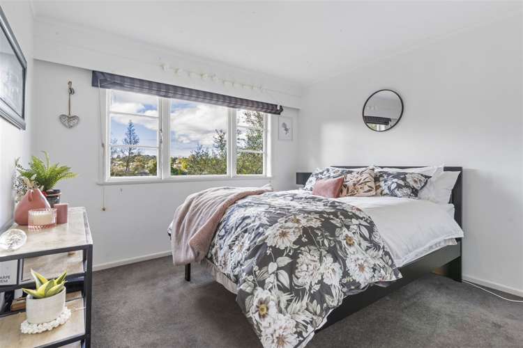 7 Woodhams Street Beach Haven_11