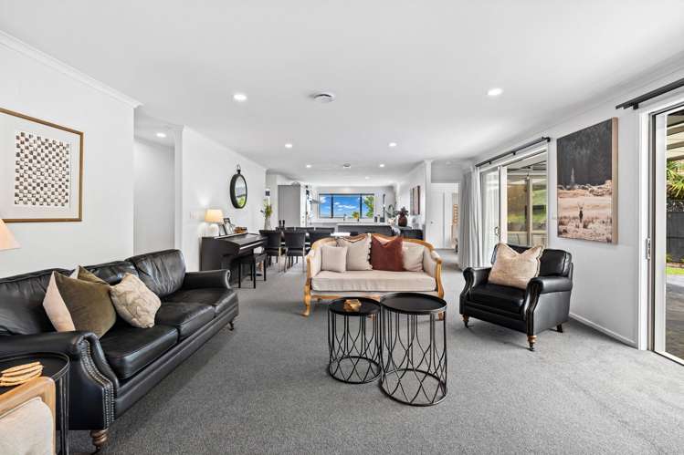 23 Pebble Beach Boulevard Kamo_8