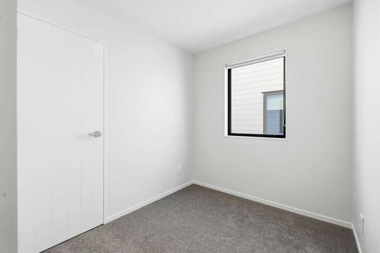 3 Greenbrier Street Westgate_13