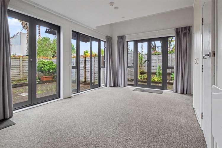 24A/30 Westward Ho Road Glen Eden_6