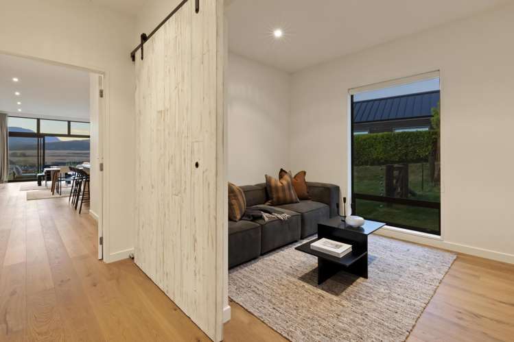 3 Pioneer Court Jacks Point_15