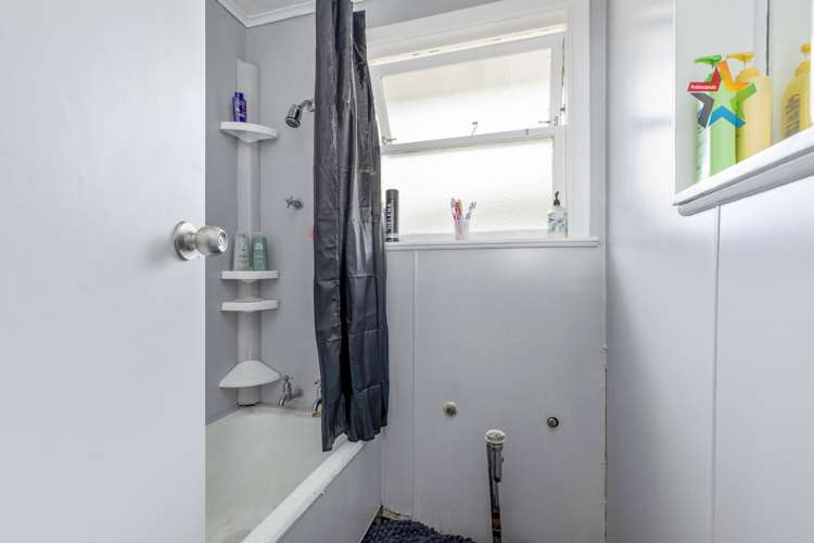 54 Holland Street Wainuiomata_11