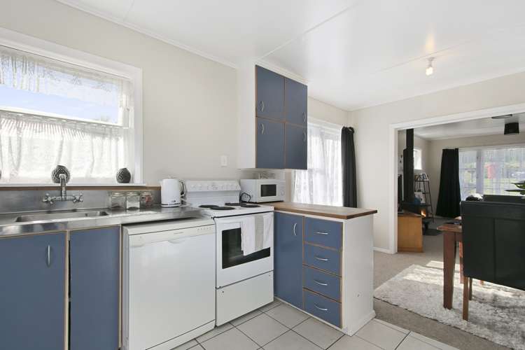 52 Coast Road Wainuiomata_3
