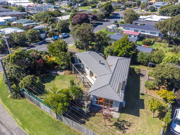 44 Menin Road Raumati South_31