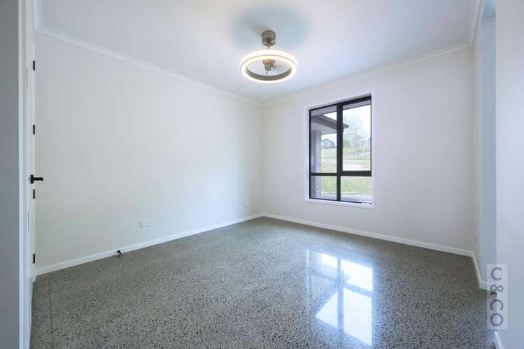 524 Ridge Road Riverhead_32