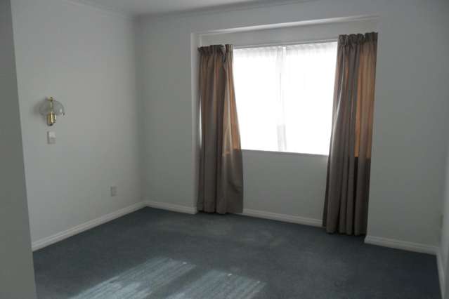 38 Bowen Street 11373_3