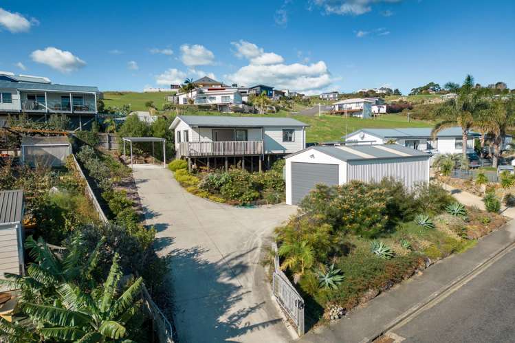6 Loke Crescent Coopers Beach_15