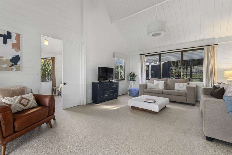 17 Idesia Grove Matua_11