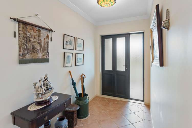 5 West Peak Way Otaki_7