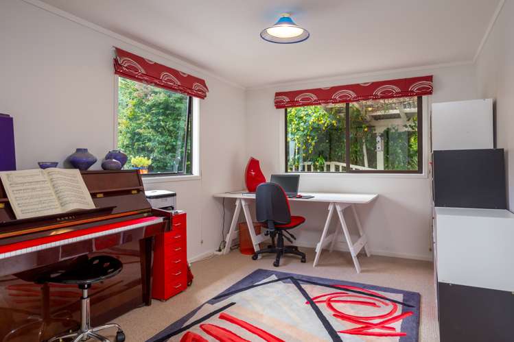 22 Lady Cobham Grove Anakiwa and Surrounds_11