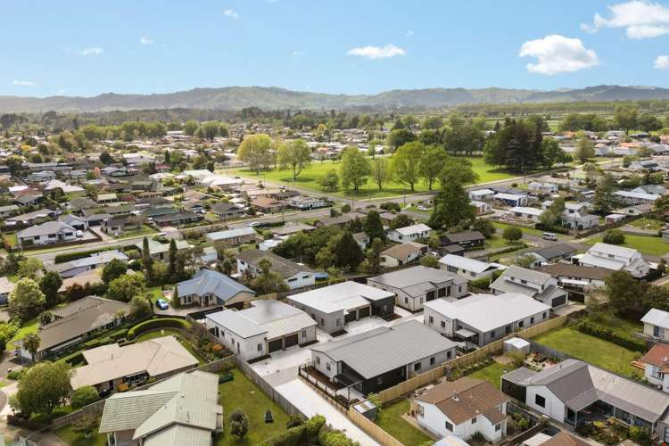  4 Fable Way Leamington_10