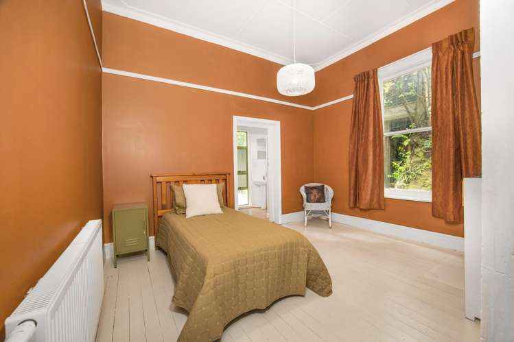 42 & 44 Crown Street North East Valley_18