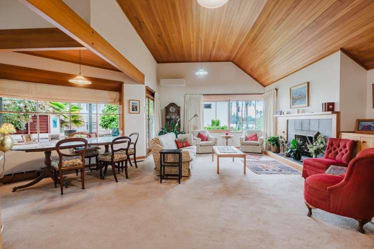 134 Lake Crescent Hamilton Lake_2