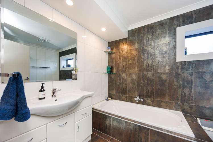 573 Napier Road Whakarongo_17