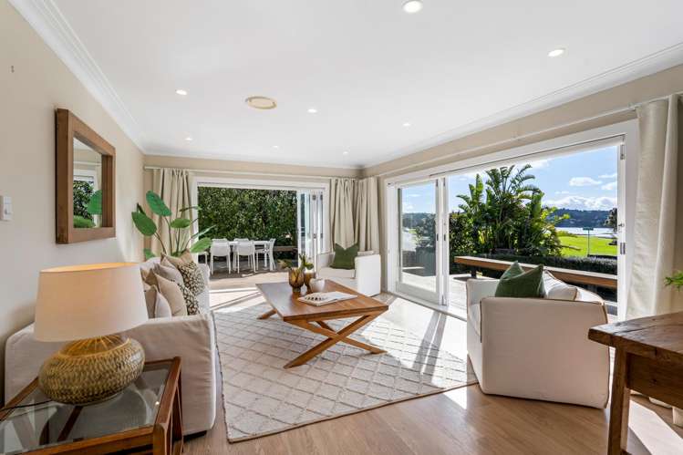 77 Kiwi Esplanade Mangere Bridge_4