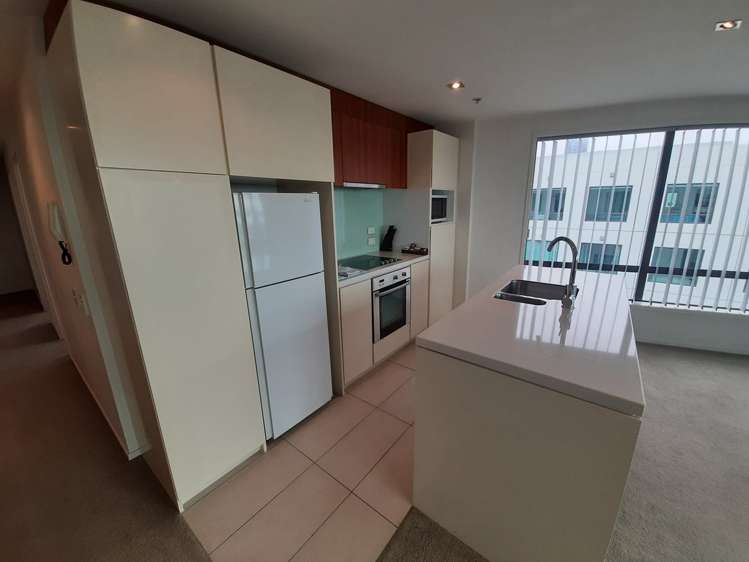 711/4 Dockside Lane Auckland Central_5