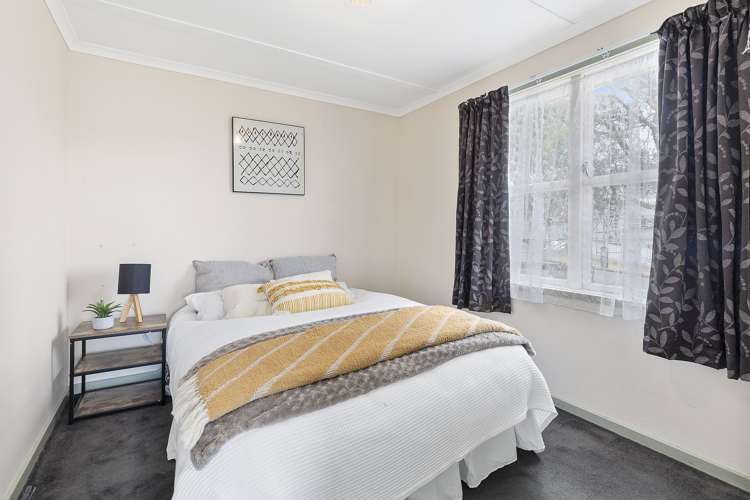 21 Akaroa Drive Maupuia_8