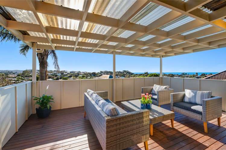 24 Halldene Terrace Red Beach_12