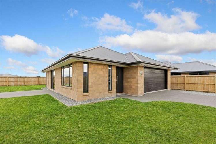 27 Lunn Cr Leeston_17
