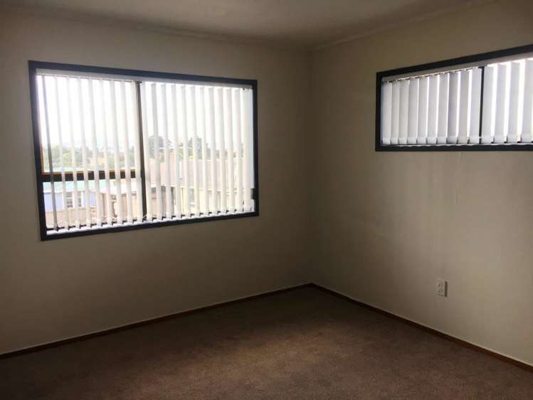 10 Westall Road New Lynn_11