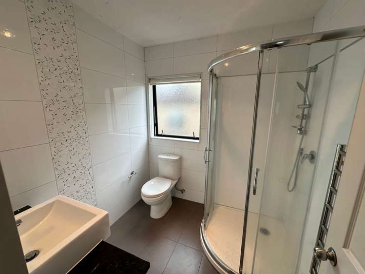 39 Terrasini Drive Flat Bush_17