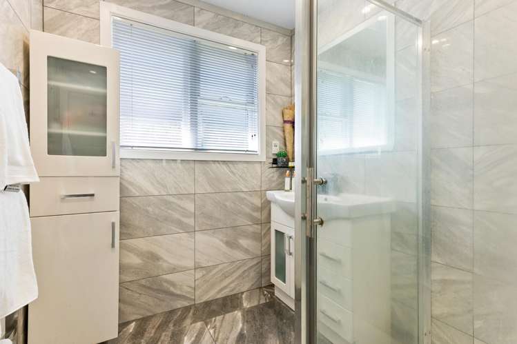 22 Cotswold Crescent Newlands_17