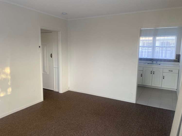 3/33 Opaheke Road Papakura_3