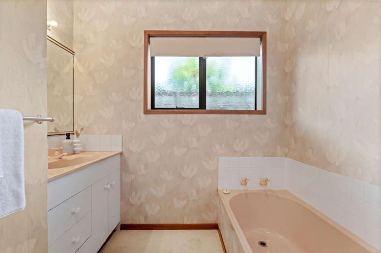 8A Forest Glen Orewa_21