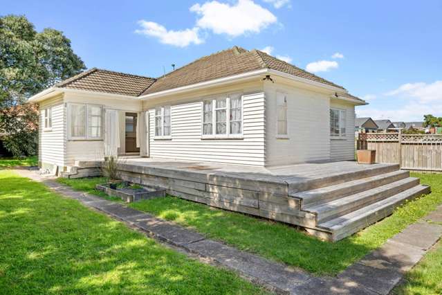 1 Reid Road New Lynn_1
