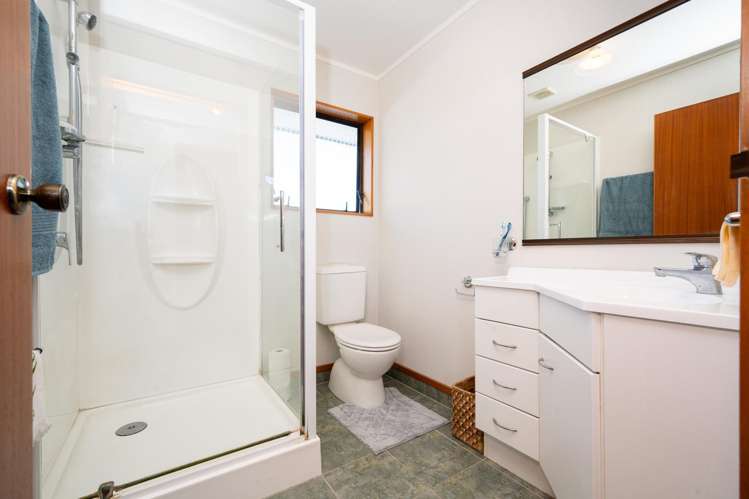 3 Omega Place Parkvale_11