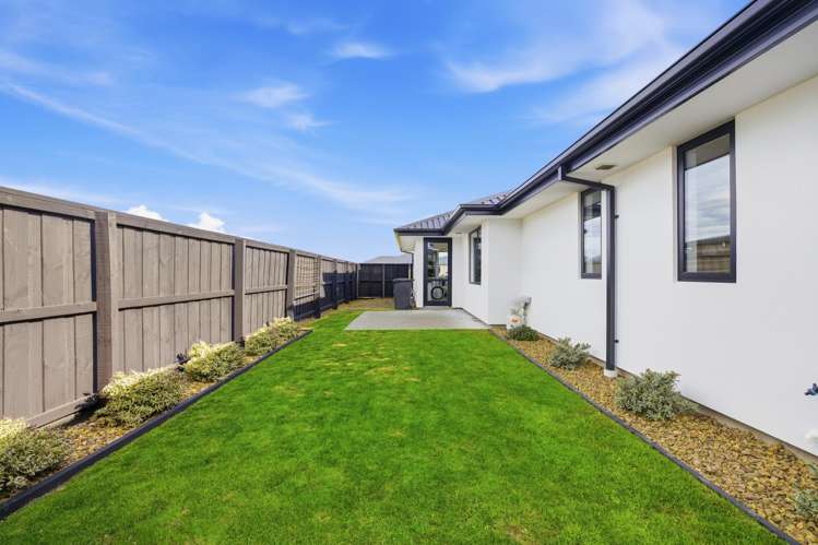 9 Merino Crescent Amberley_15