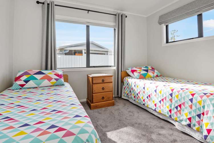 2/832 Cook Place Raureka_6