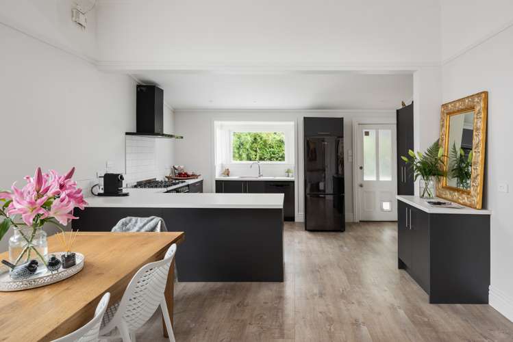 1 Dillons Point Road Islington_7