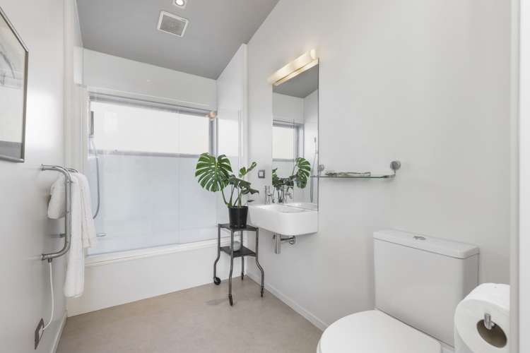 2a Jellicoe Drive Hamilton East_11