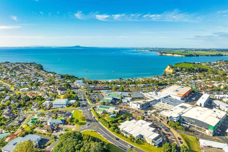Unit B/747 Whangaparaoa Road Whangaparaoa_5