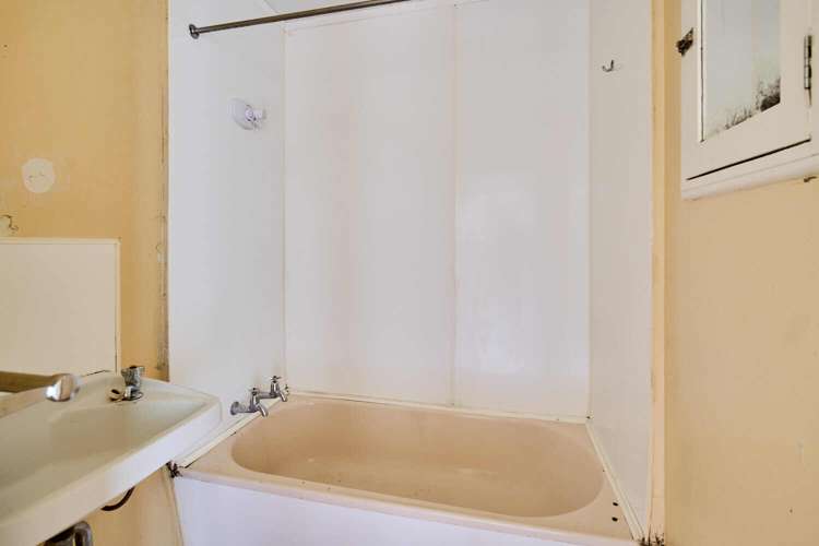 24 Hanson Grove Stokes Valley_10