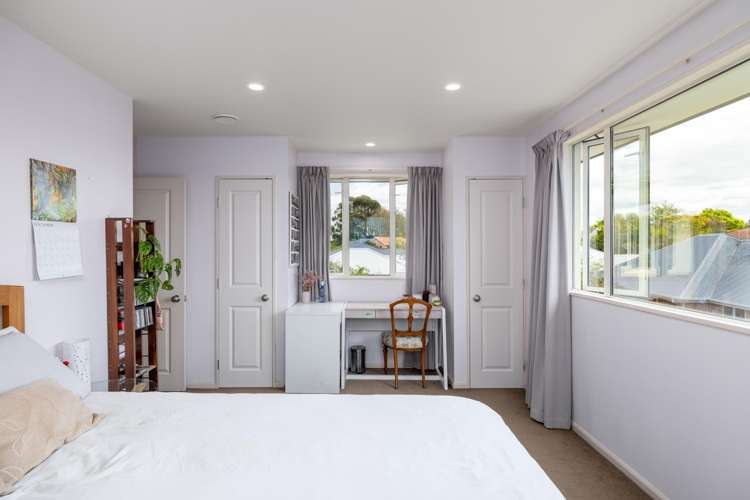 8 Napoleon Close Harewood_13