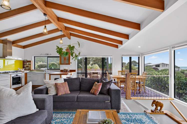 2 Quentin Place, Mahanga Mahia Peninsula_12
