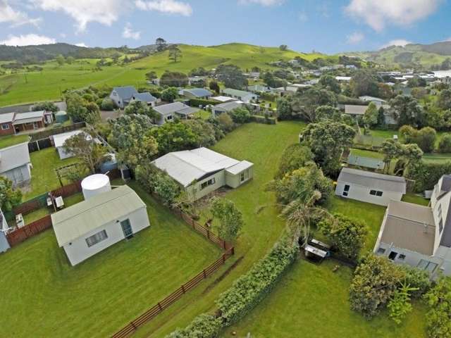 14 Leah Road Whitianga_1