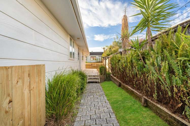 10 Hueglow Rise West Harbour_14