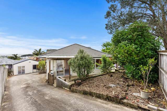 Windsor Park Family Home with Rangi School Zone !