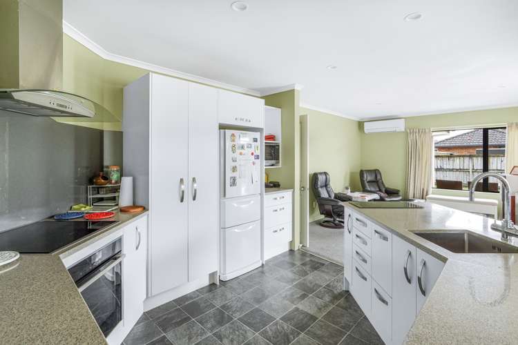 43 Farringdon Avenue Rototuna North_6